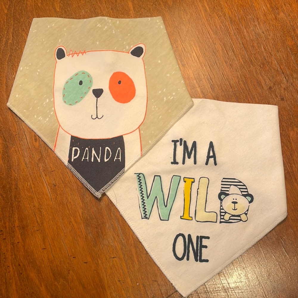 NWOT Set of 2 Bandanna Bibs